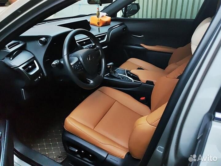Lexus UX 2.0 CVT, 2020, 43 200 км