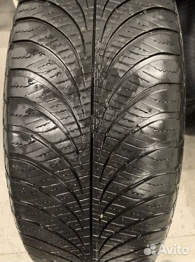Goodyear Vector 4Seasons Gen-2 SUV 225/60 R17