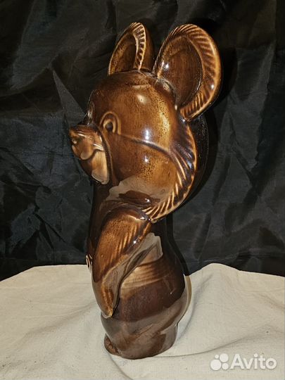 Фарфоровая статуэтка олимпийский мишка