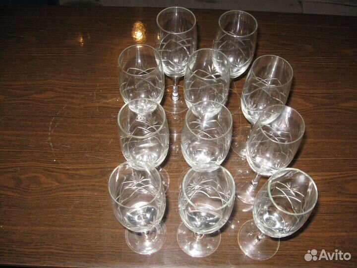 Бокалы, фужеры, рюмки