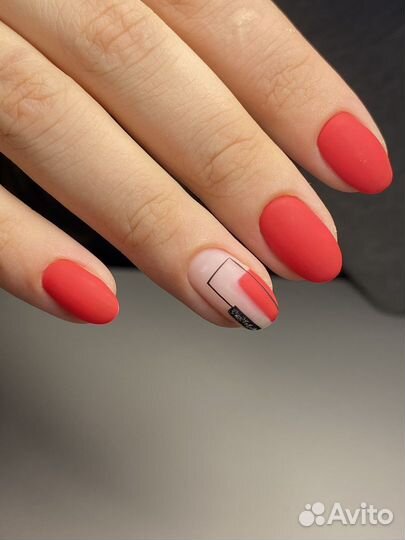 Маникюр педикюр