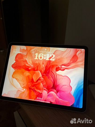 Apple iPad Air (2020) LTE 64 гб