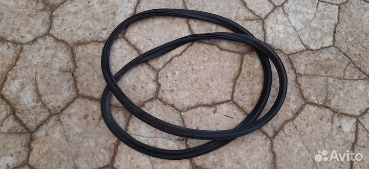 Уплотнитель крышки багажника BMW 3-Series 320I E90