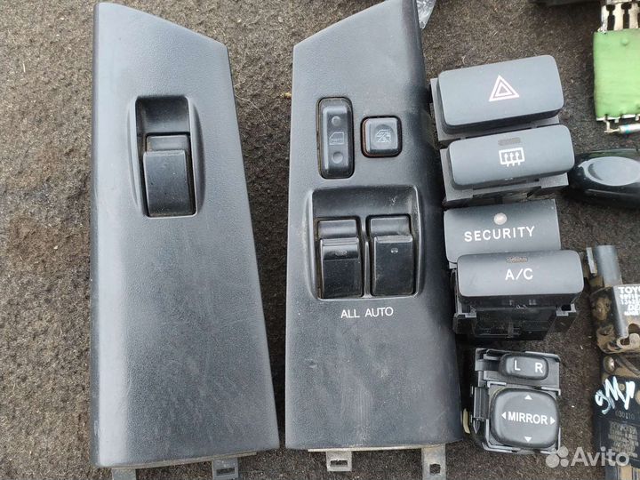 Блок стеклоподъёмников toyota corolla e120