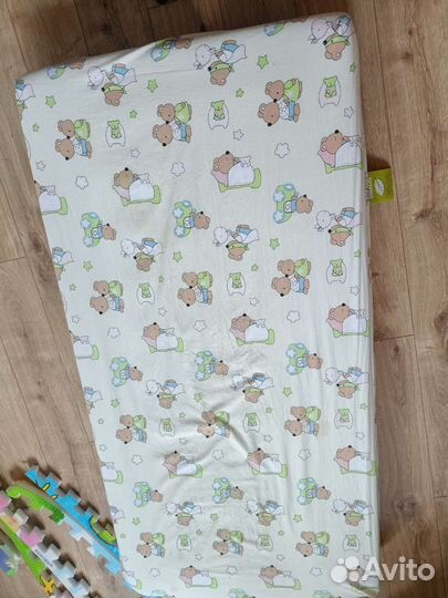 Кроватка детская из бука с матрасом