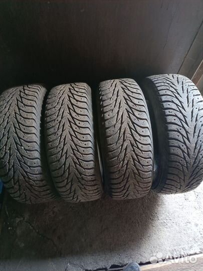 Yokohama Ice Guard IG35 215/60 R16