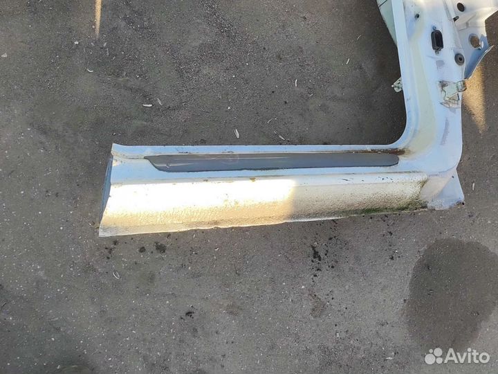 Передняя правая стойка Renault kangoo