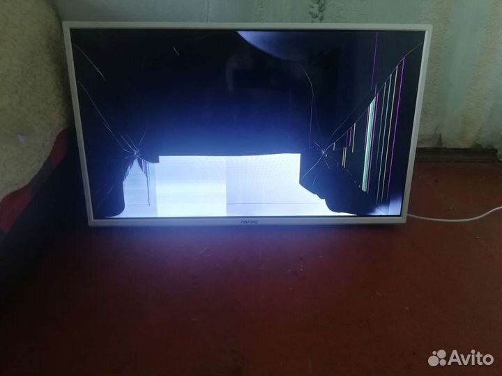 Телевизор на запчасти