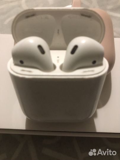 Беспроводные наушники apple airpods 1