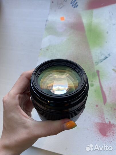 Объектив Canon EF 85mm f/1.8