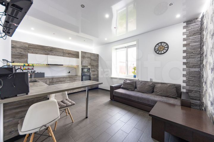 Коттедж 210 м² на участке 15 сот.