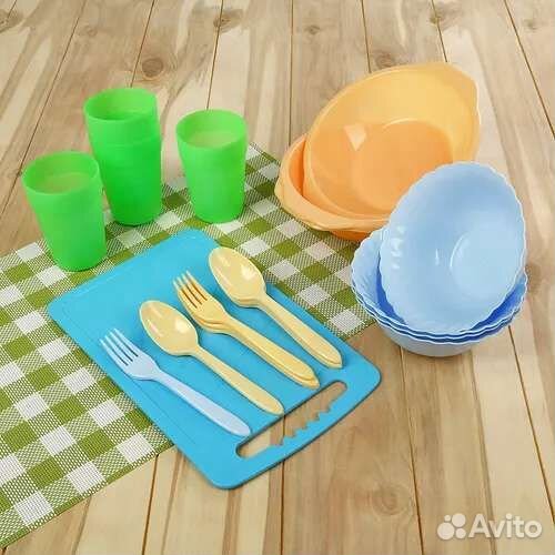 Набор посуды для пикника 4 персоны 22 предмета