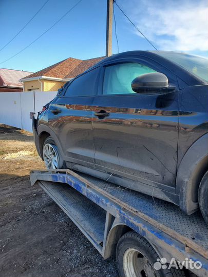 Hyundai Tucson 2017 на (битый)