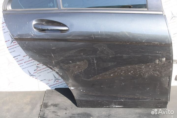 Дверь мерседес w204 задняя правая