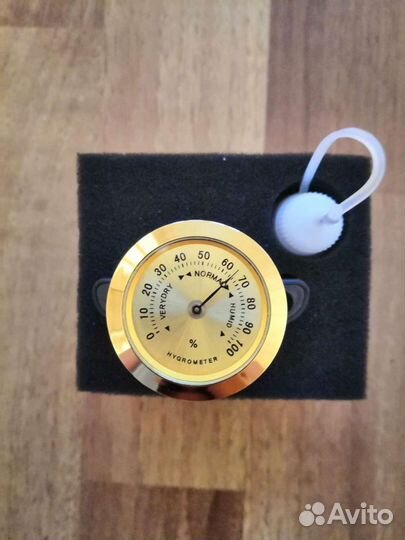 Увлажнитель для гитары с измерителем влажности