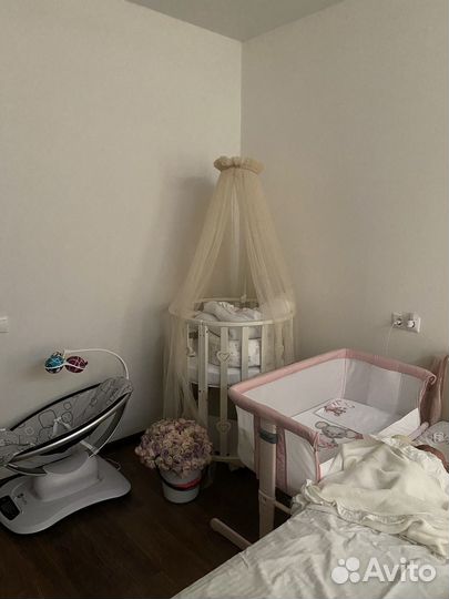 Приставная кроватка chicco next2me