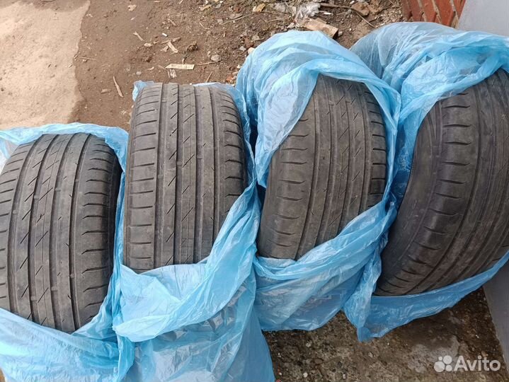 Nokian Tyres Hakka Black 235/55 R17