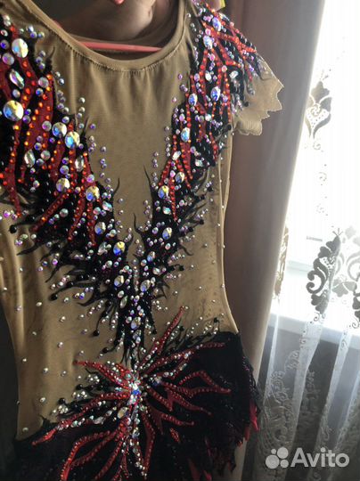 Художественная гимнастика. Купальник