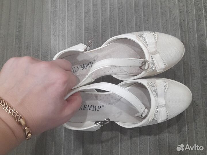 Туфли для девочки 31 размер белые