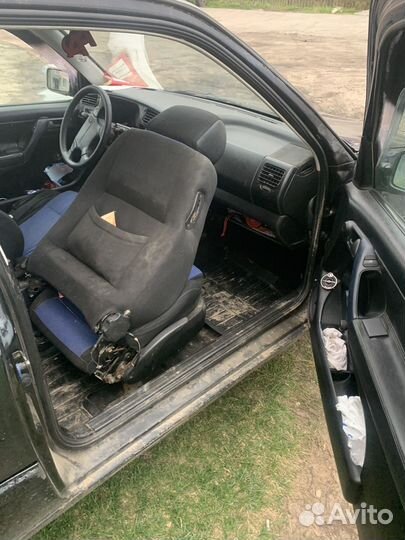 Volkswagen Golf 1.8 МТ, 1994, 500 000 км