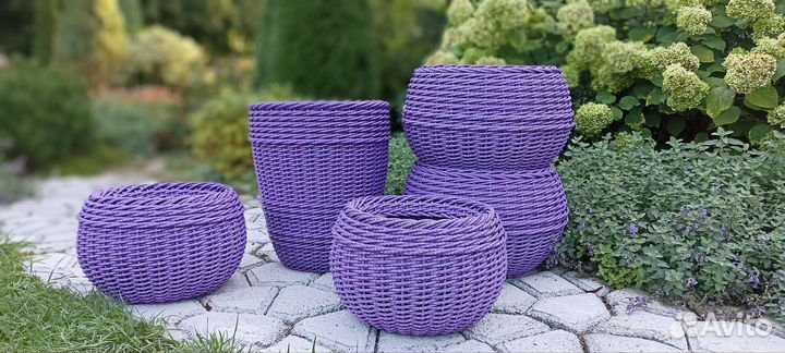 Кашпо из искусственного ротанга