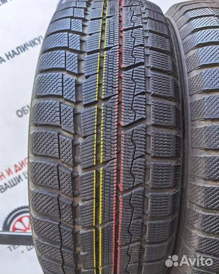 Toyo Winter Tranpath TX 215/60 R17 96Q