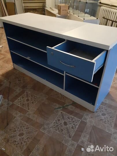 Стол-прилавок торговый