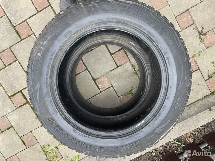 Bridgestone Blizzak DM-V1 245/60 R18