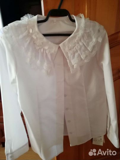 Блузки, платья нарядные