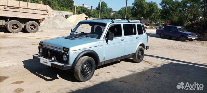 LADA 4x4 (Нива) 1.7 МТ, 2004, 200 000 км