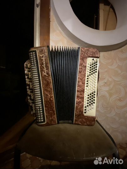 Баян Кировский 3