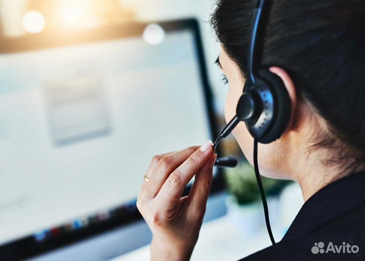 Диспетчер, оператор на телефон