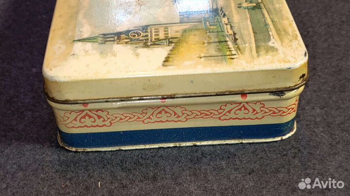 Жестяная коробка банка конфеты СССР Москва Кремль