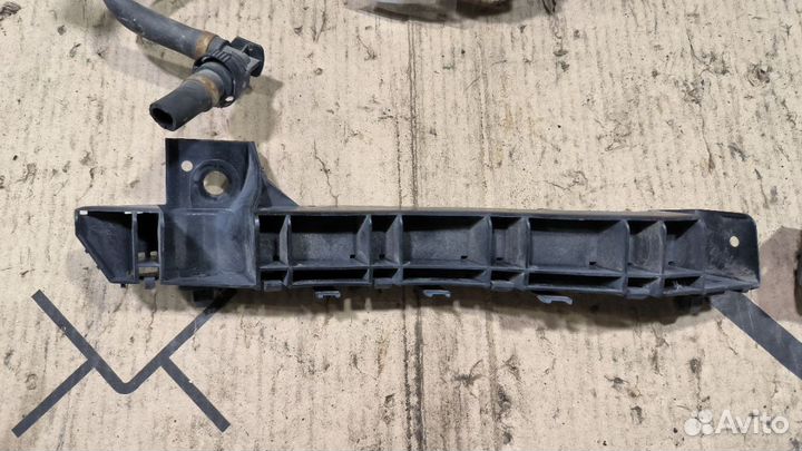 Крепление бампера Subaru Forester SH5