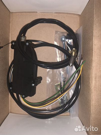 Замок капота Defen time