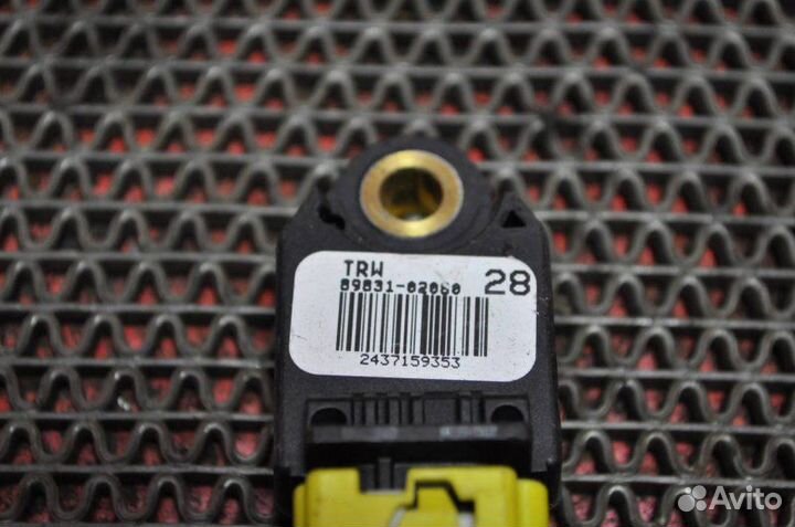 Датчик Airbag Toyota Auris ZRE151 1ZR-FE 2008