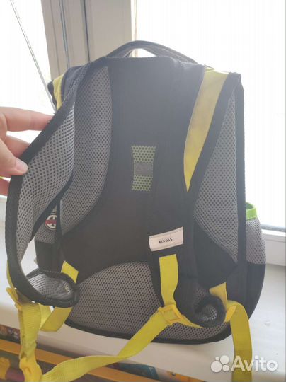 Рюкзак школьный