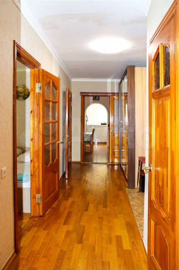 2-к. квартира, 60 м², 2/3 эт.