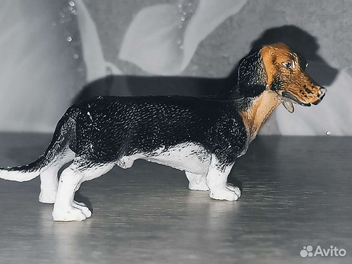 Фигурки маленьких собак