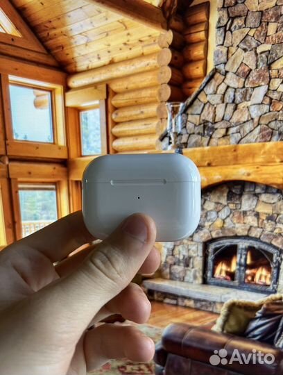 Беспроводные наушники Apple Airpods pro