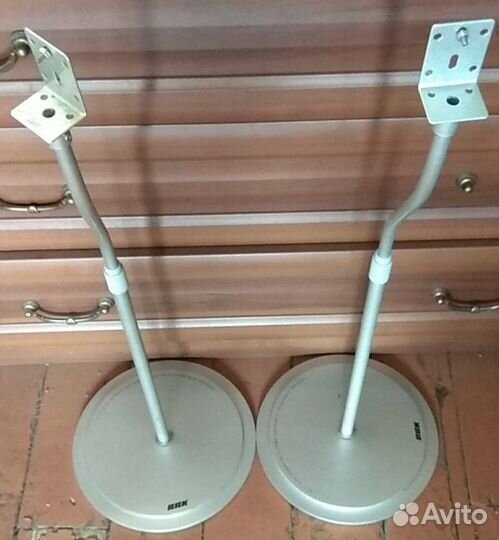 Стойки для акустики тыловой & шипы, клипсы