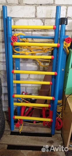 Детская шведская стенка