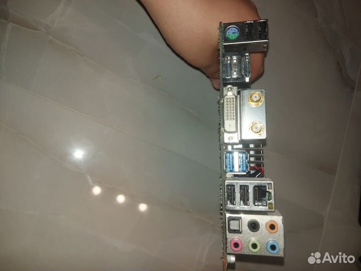 Материнская плата