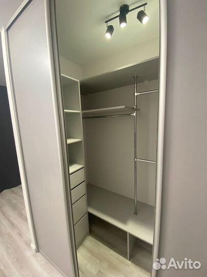 Шкаф в гостиную