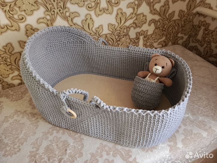 Вязаная люлька переноска