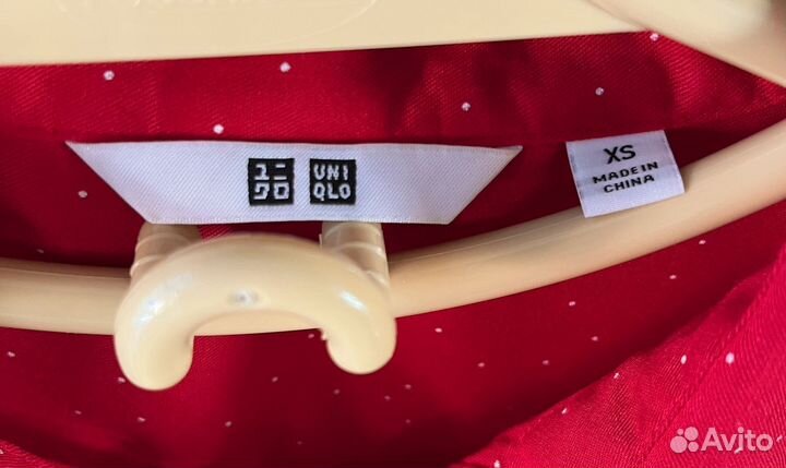 Женская красная рубашка в мелкий горох Uniqlo