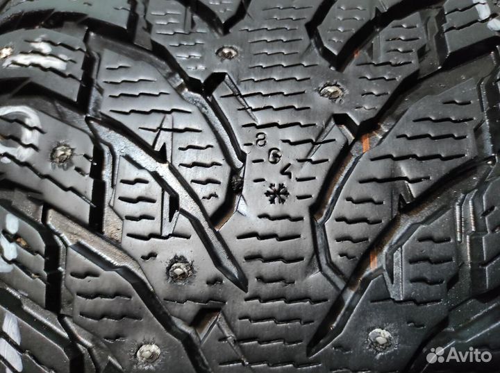 Nokian Tyres Hakkapeliitta 9 SUV 295/35 R21 107T