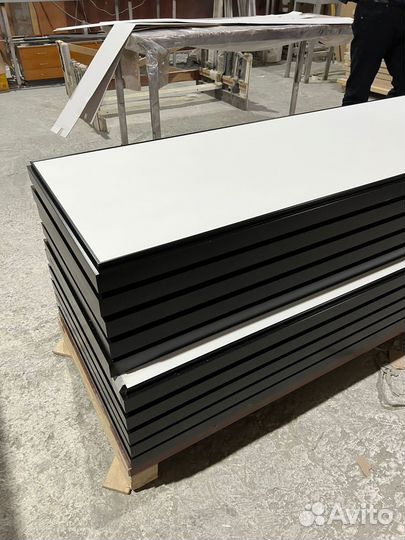 Скрытые двери с черной кромкой