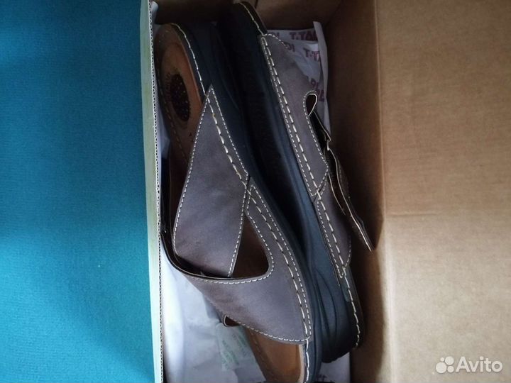 Новые шлепанцы мужские