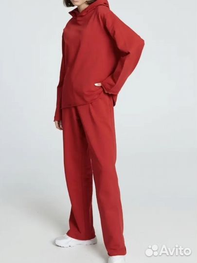 Спортивный костюм женский